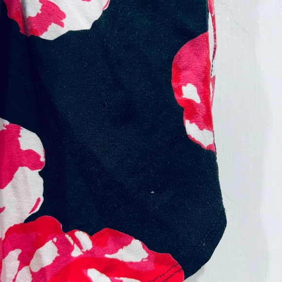 Ava Sky Black Red Roses strapless romper - Picture 3 of 3